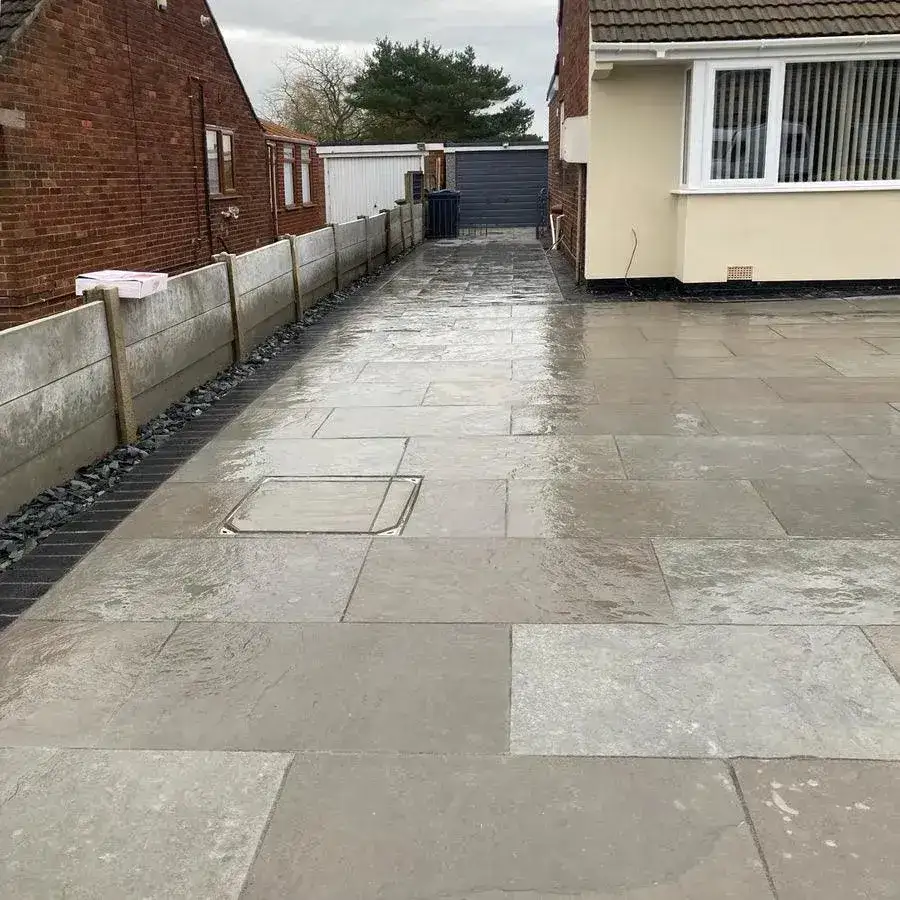 Dove Grey Limestone Paving Sawn Edge 900x600 22mm Cal. From £22.09/m2 - Image 3