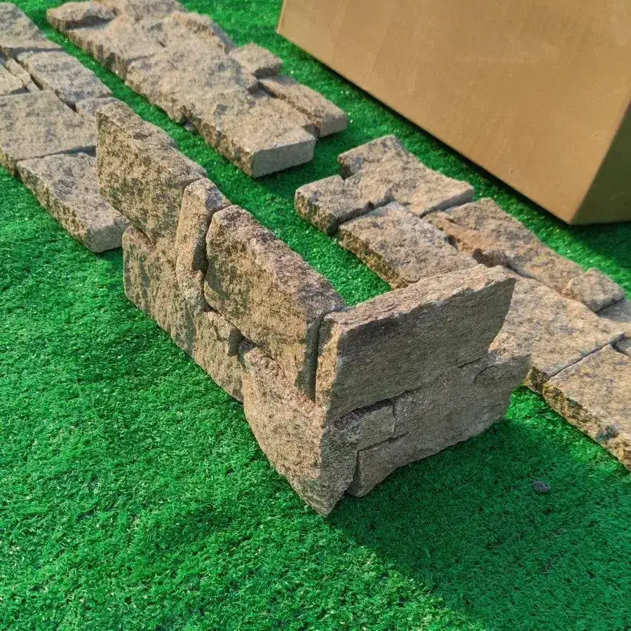 Stone Cladding Yellow Gneiss Z Tiles Clad Panels 550 x 200 From £54.19/m2 - Image 3