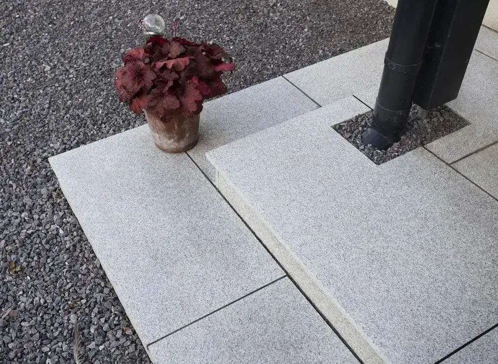 Silver Grey Granite Paving Slabs 900x600x25mm From £28.39/m2 - Image 3