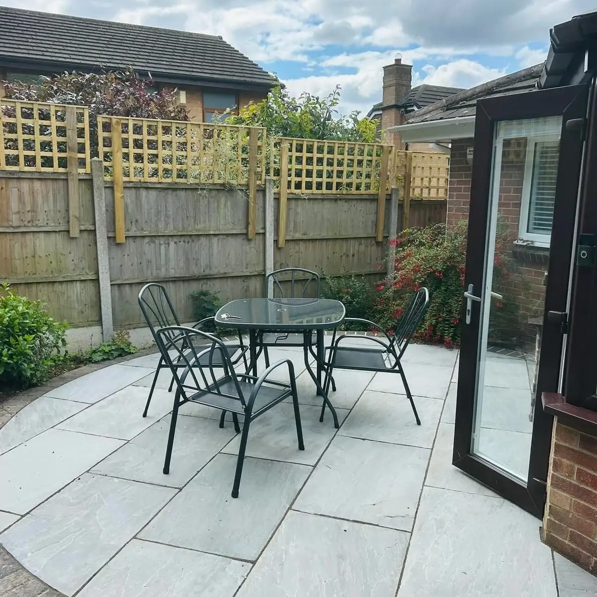 Kandla Grey Indian Sandstone Paving Slabs 900x600 22mm Cal. From £23.86/m2 - Image 4