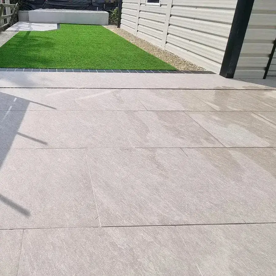 Quartz Grey Porcelain Paving Slabs 900x600x20 From £20.09/m2 - Image 3