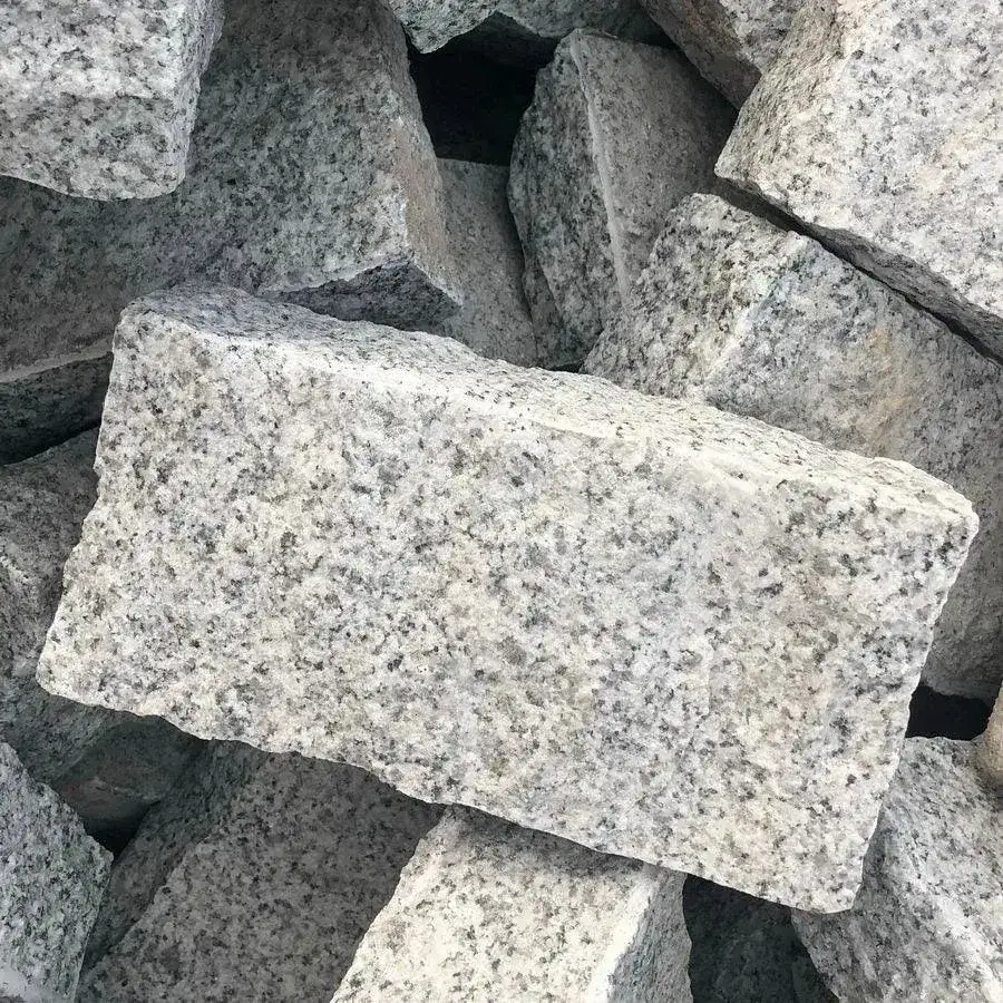 Cropped Granite Setts Cobbles Silver Grey 200x100x50 From £45.26/m2 - Image 4