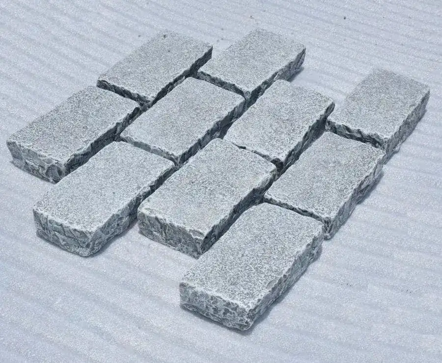Tandur Grey Limestone Cobbles Setts Tumbled 200x100x50 From £51.88/m2 - Image 5